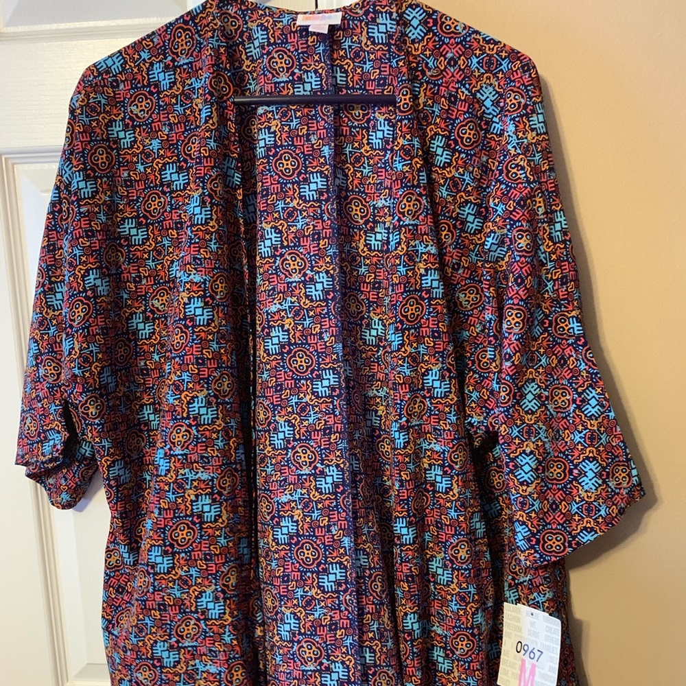 NWT!  Colorful LuLaRoe medium Lindsay!  Beautiful